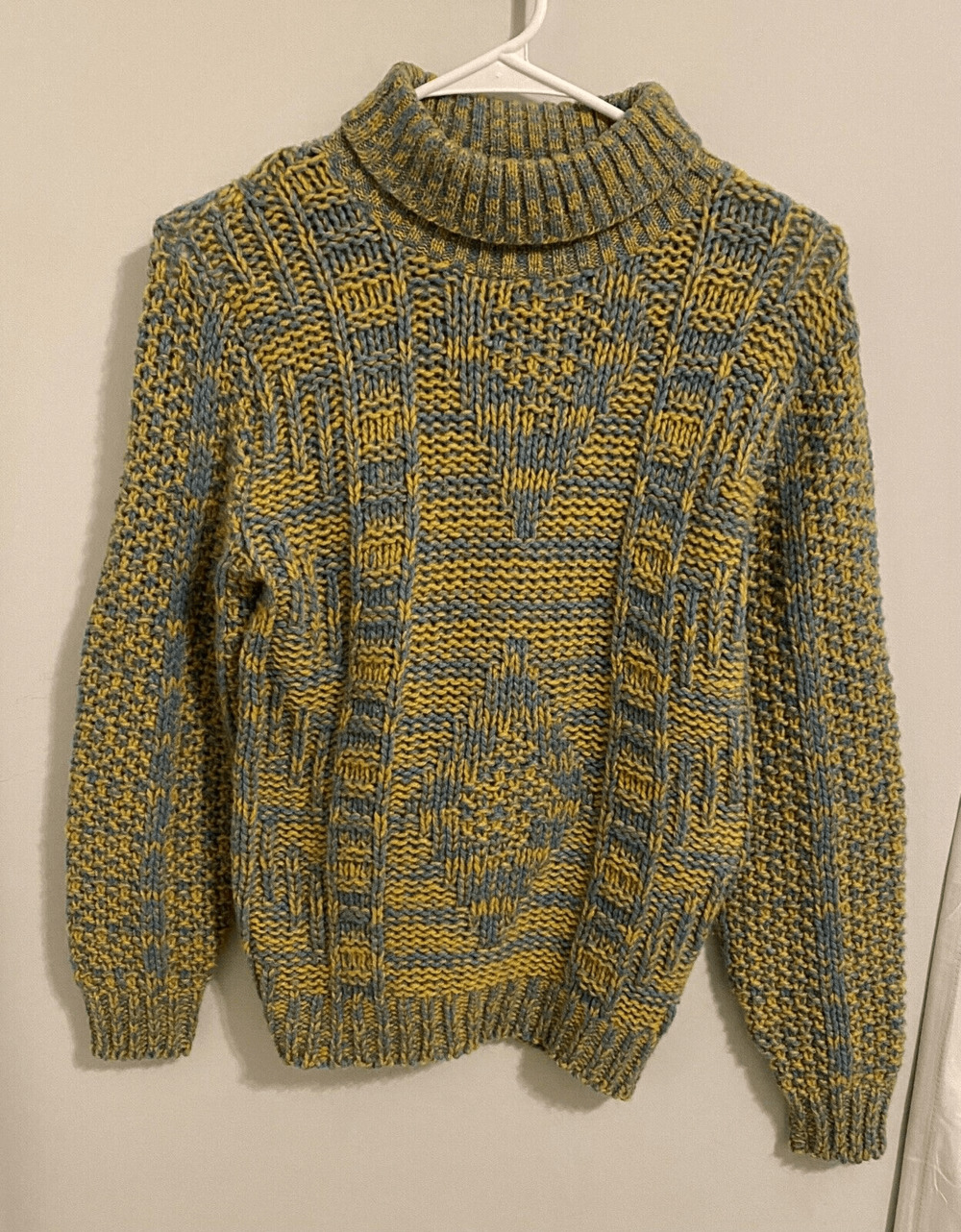 Vintage Glen Dee Wool Turtleneck Sweater Yellow Blue Sz 34